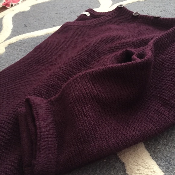Eggplant cozy knit sweater with button shoulder - Picture 3 of 7